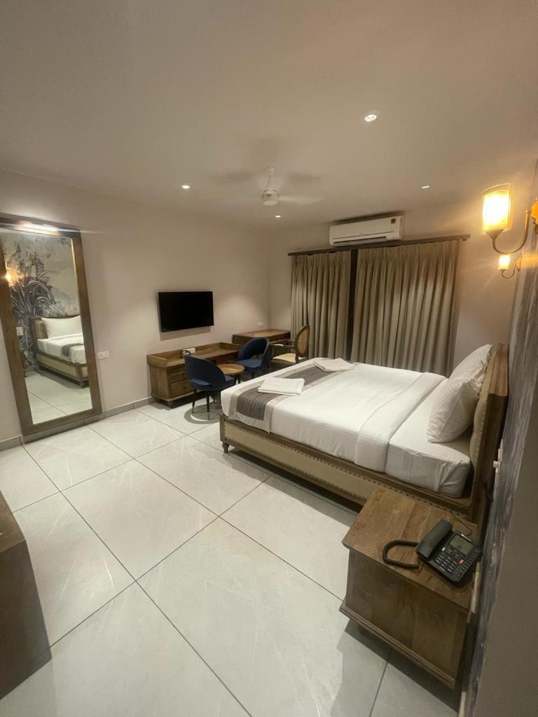 Ariena By Spree Hotels Goa Morjim Exteriör bild