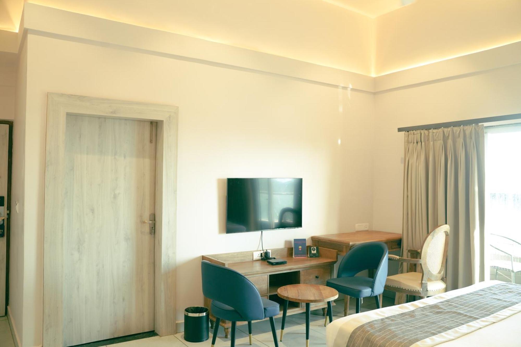 Ariena By Spree Hotels Goa Morjim Exteriör bild